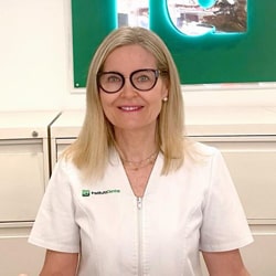Docteur Véronique Gäng, chirurgienne dentiste à Alicante